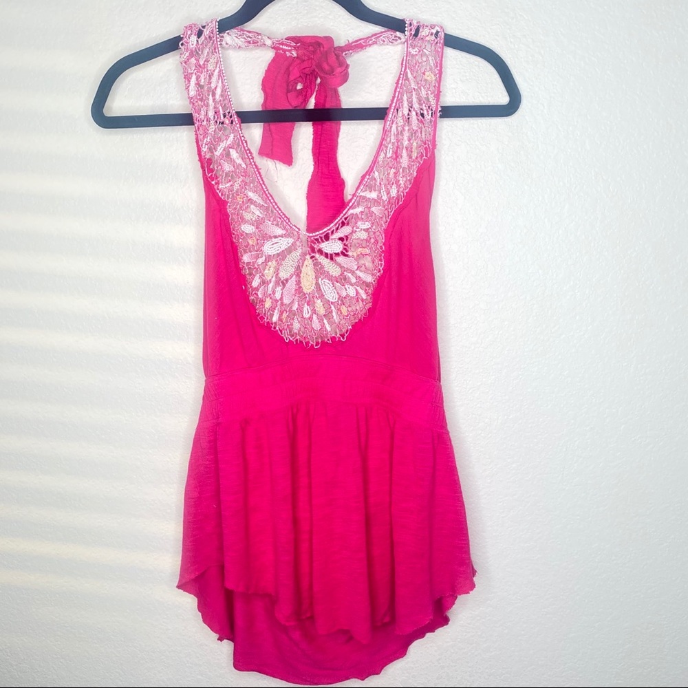 Free People Halter w/ low back 🌸